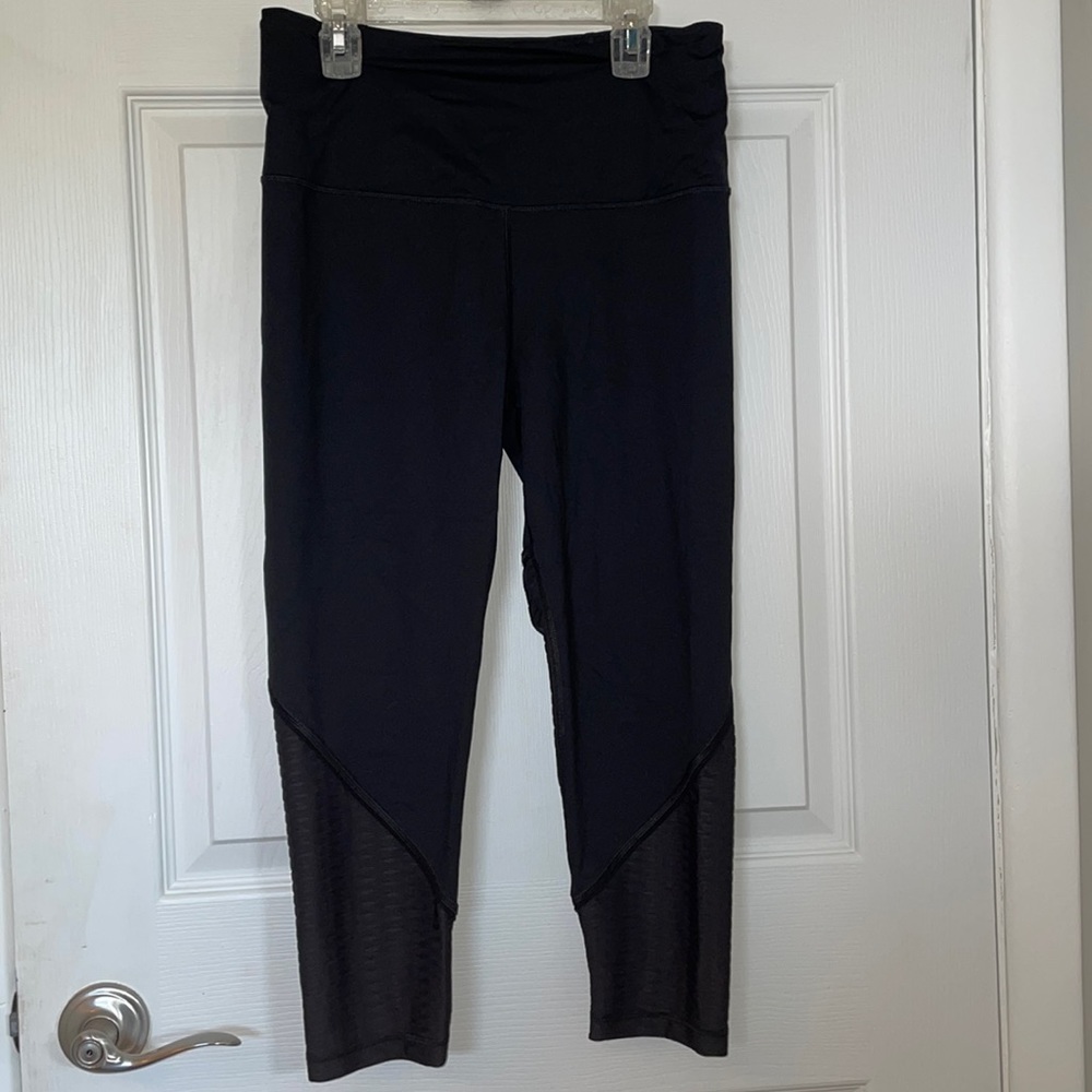 Black VS Sport knockout capri